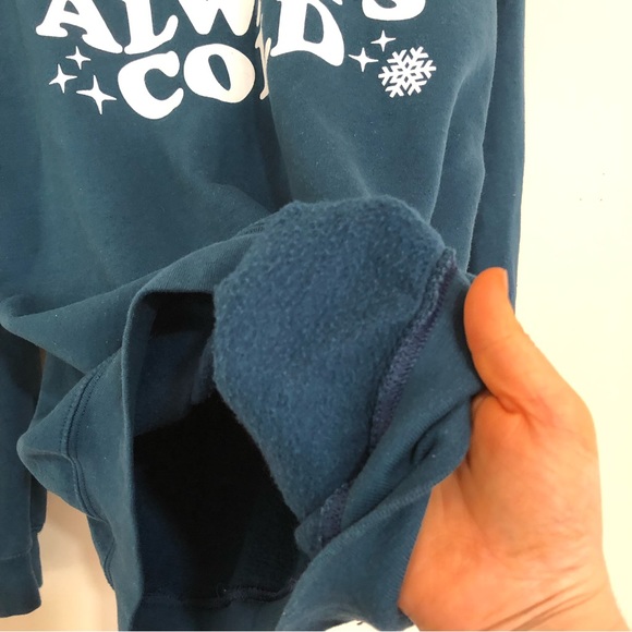 COPY - Womens ALWAYS COLD with snowflakes on front🥶Blue Comfy Warm Sweater Size… - Picture 7 of 12